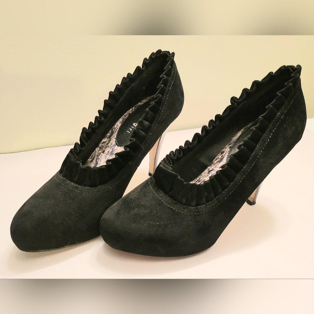 Madden Girl Black Velvet Ruffle Heels Stilletto